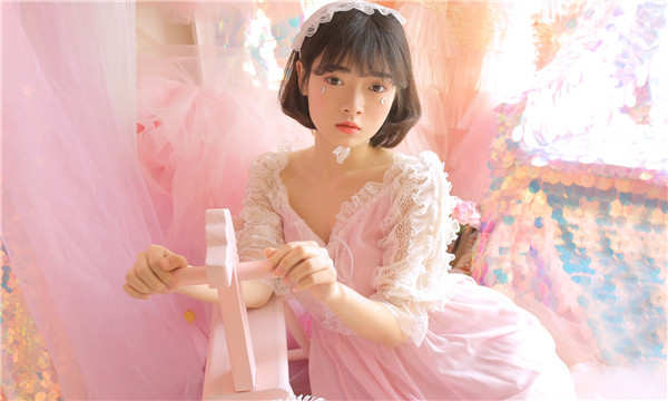 凌河供卵试管代怀生子多少钱？这一直是很多不孕不育家庭关注的话题。在中国，不孕不育的发生率越来越高，根据《中国不孕不育现状调研报告》显示，育龄夫妇的不孕不育率从20年前的3%增长至现在的12.5%-18.2%，患者人数高达6000万以上。在这样的背景下，许多家庭通过供卵试管来实现自己的生育梦想。那么，供卵试管代怀生子的费用到底是多少呢？